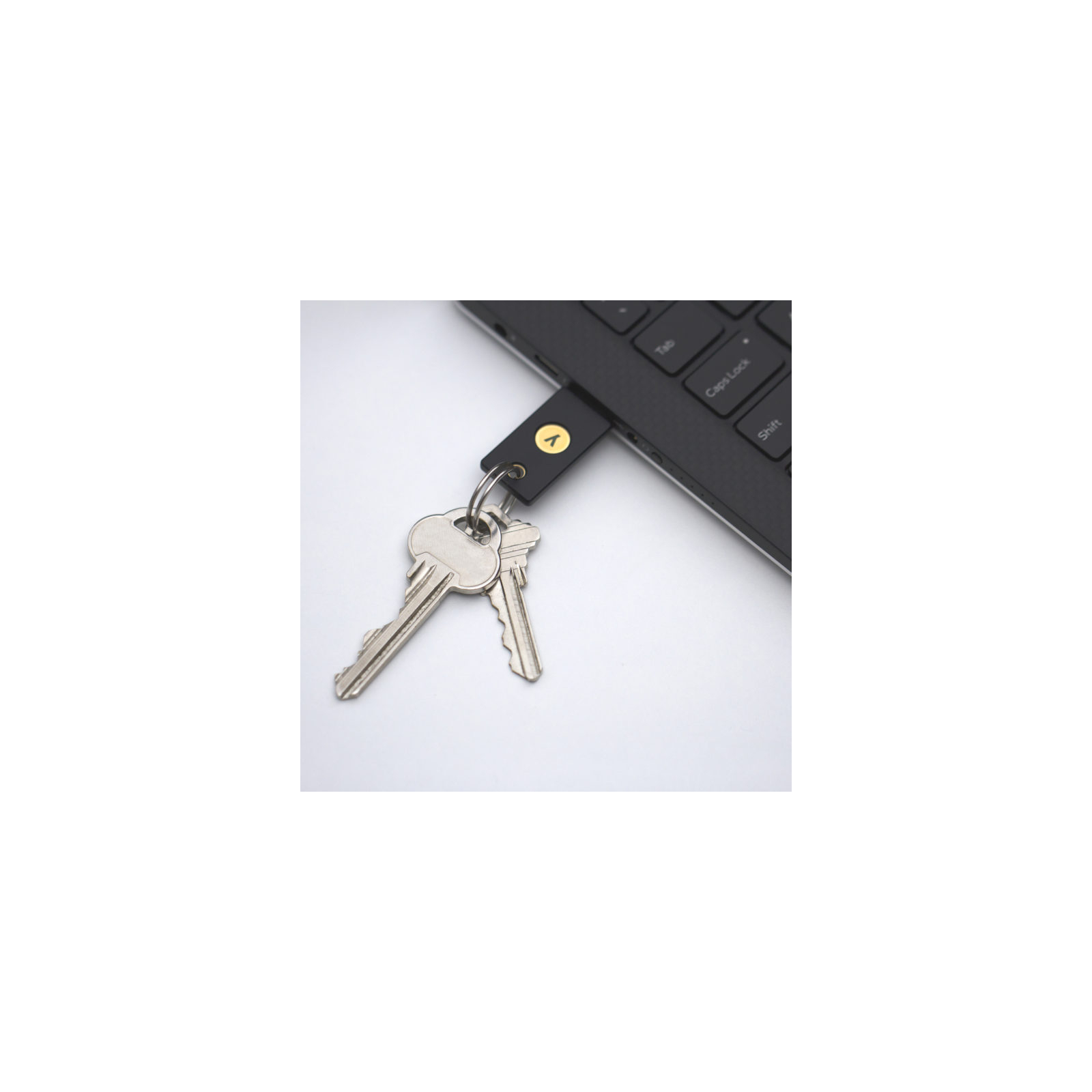 Апаратний ключ безпеки Yubico YubiKey 5 NFC FIPS (YubiKey_5_NFC_FIPS) зображення 2