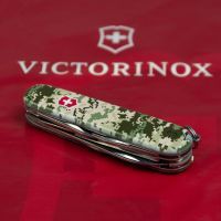 Нож Victorinox Climber Army Піксель + Лого (1.3703.3_W3941p) изображение 3