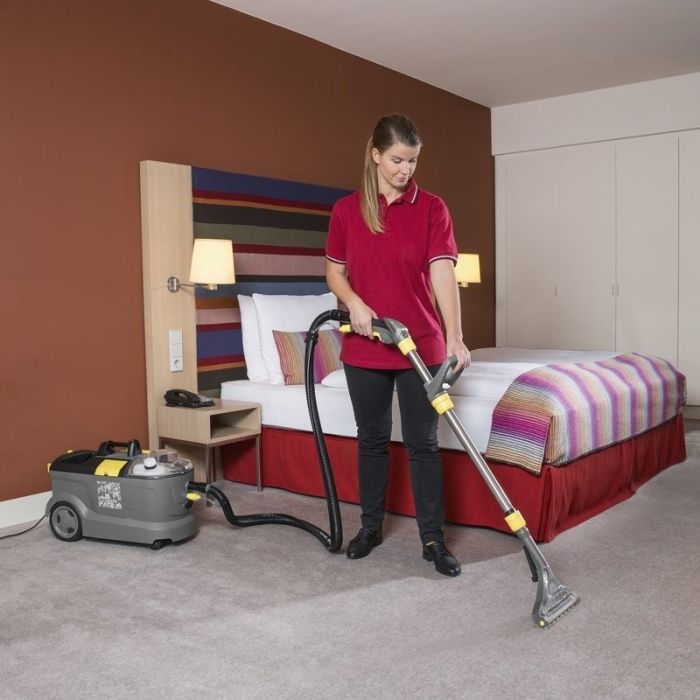 Насадка на пылесос Karcher для пола, с шарниром, 240 мм (4.130-007.0) изображение 2