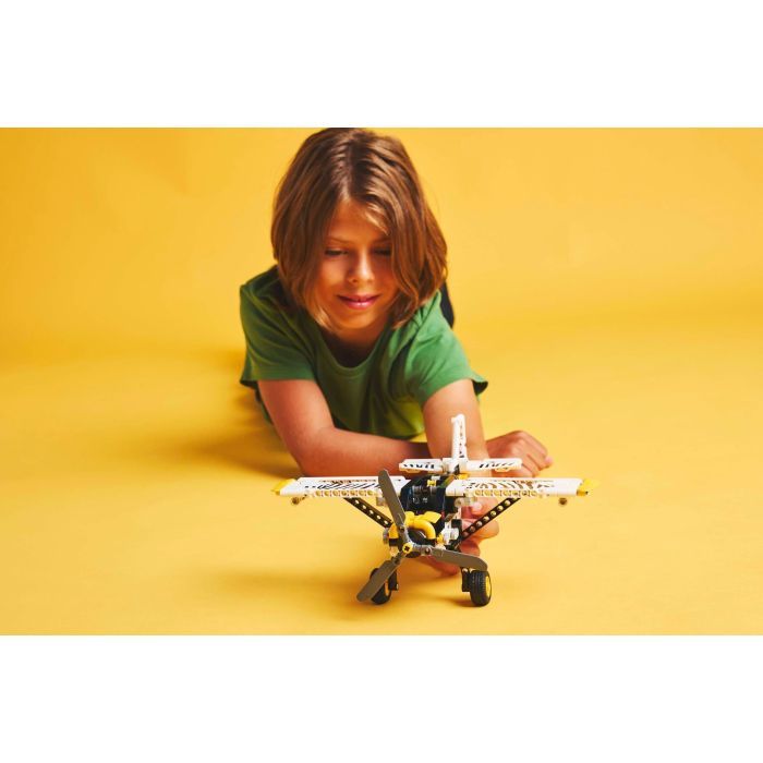 Конструктор LEGO Technic Буш-літак (42198) зображення 9