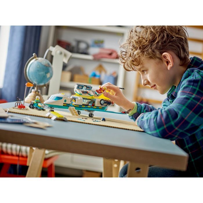 Конструктор LEGO City Самолет скорой медицинской помощи (60465) изображение 10