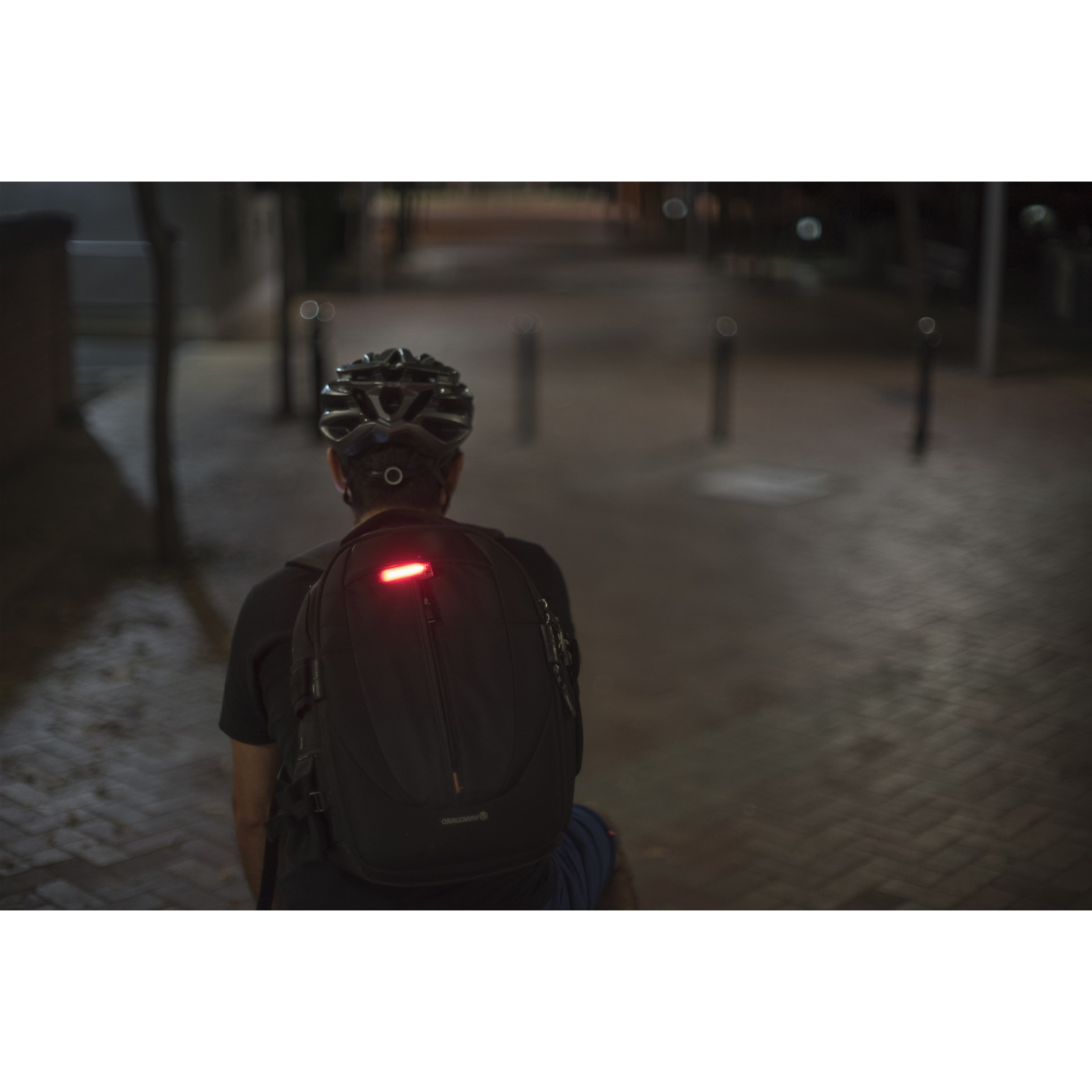 Задня велофара Knog Plus Rear 20 Lumens Translucent (12143) зображення 11