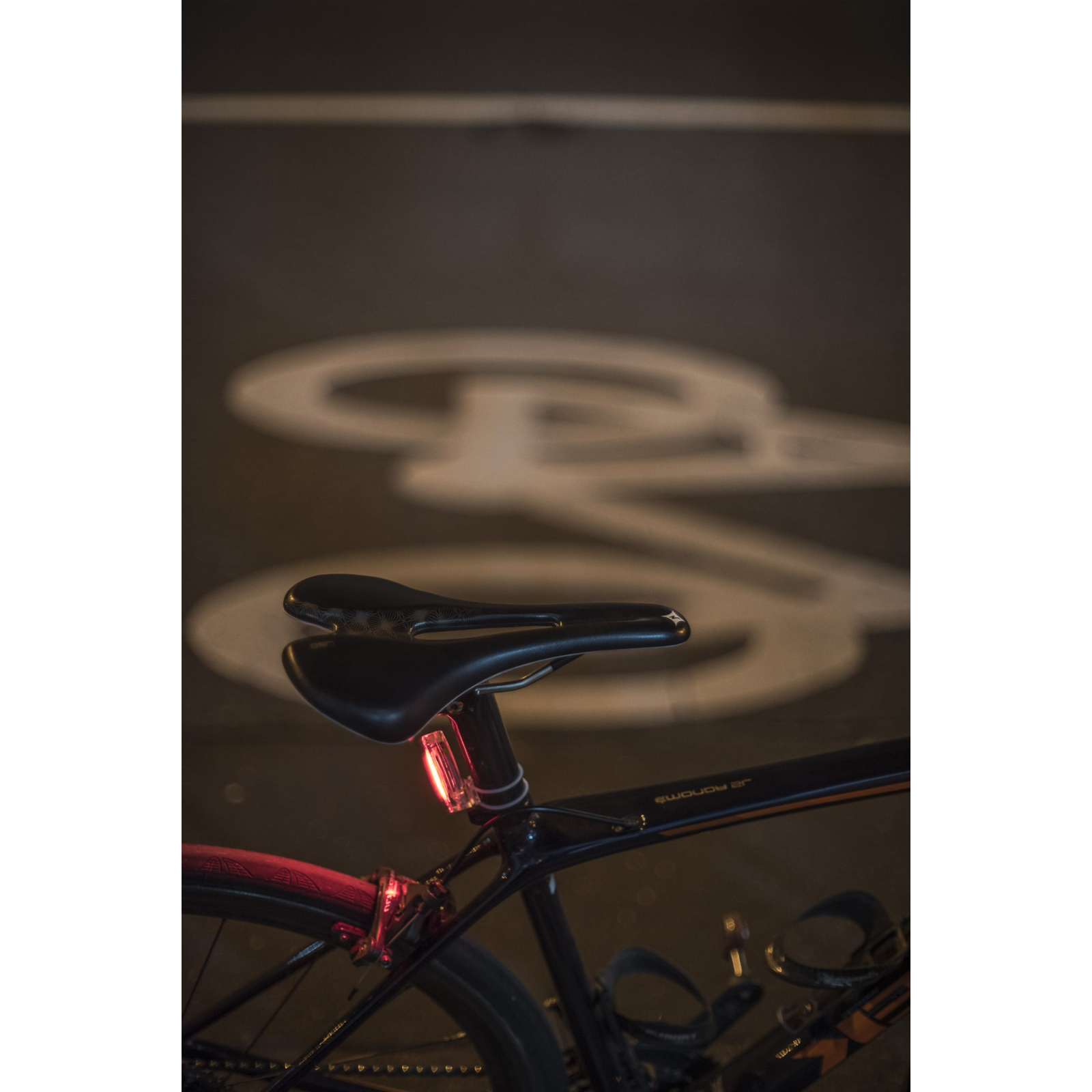Задняя велофара Knog Plus Rear 20 Lumens Translucent (12143) изображение 12