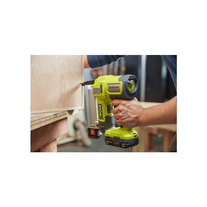 Степлер строительный Ryobi R18GS18-0, 18В ONE+, тип 18G, (без АКБ и ЗУ) (5133005138) изображение 9