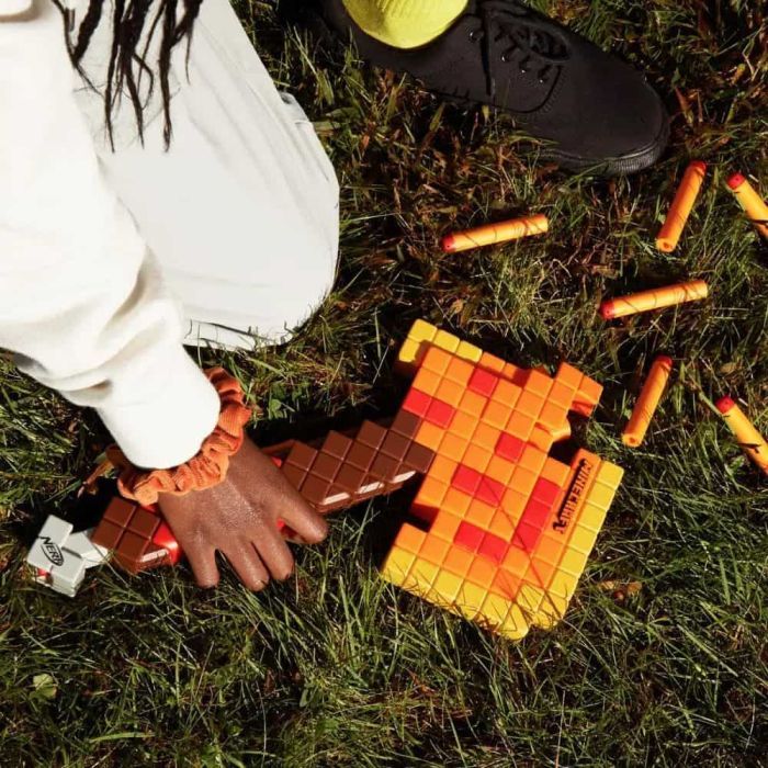 Іграшкова зброя Hasbro Бластер-сокира NERF Minecraft Firebrand (F8953) зображення 7