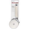 Ніж для піци KitchenAid Coreline, 22,7 см, кремовий (KAG113OHACE) зображення 3