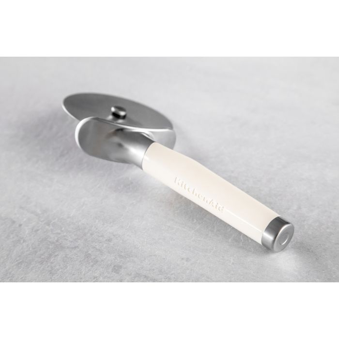 Ніж для піци KitchenAid Coreline, 22,7 см, кремовий (KAG113OHACE) зображення 5