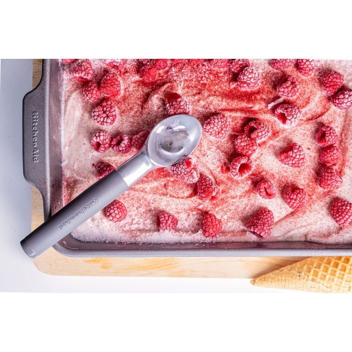 Ложка для мороженого KitchenAid Coreline, 21,6 см, сіра (KAS117OHCGG) изображение 6