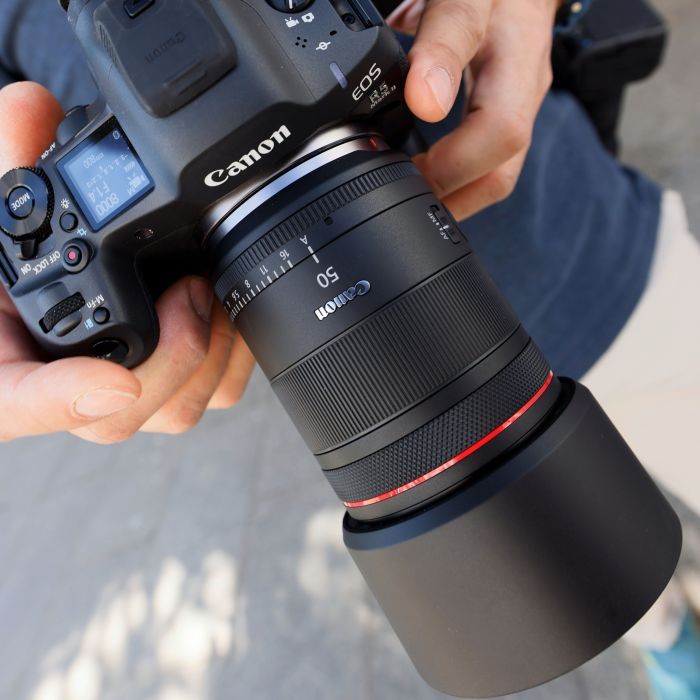 Объектив Canon RF 50mm f/1.4 L VCM (6908C005) изображение 11