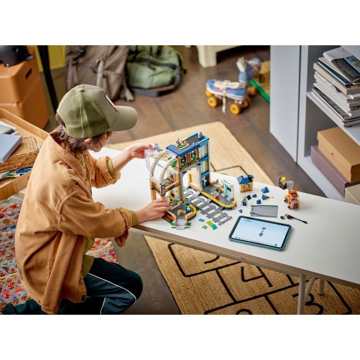 Конструктор LEGO City Центральный железнодорожный вокзал (60469) изображение 9