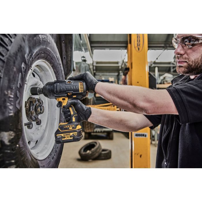 Гайковерт DeWALT 18 В XR Li-lon 2x5Ah, 1396 Нм (DCF900P2G) изображение 11
