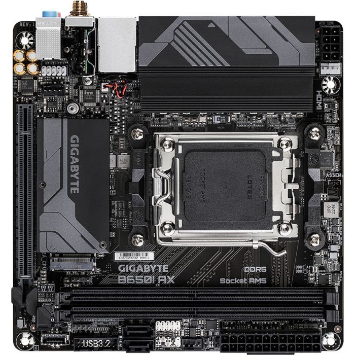 Материнская плата GIGABYTE B650I AX
