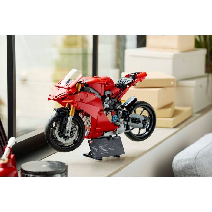 Конструктор LEGO Technic Мотоцикл Ducati Panigale V4 S (42202) зображення 12