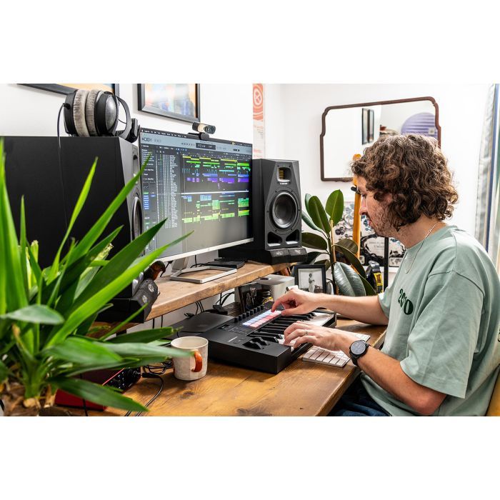 MIDI-клавіатура Novation Launchkey 25 MK4 (236476) зображення 11