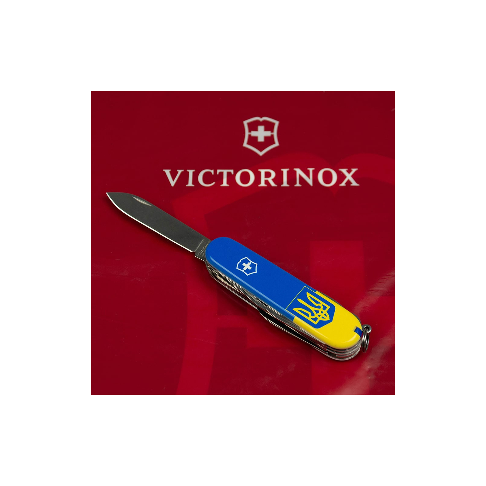 Нож Victorinox Huntsman Ukraine 91 мм Чорний Тризуб готичний білий (1.3713.3_T0630u) изображение 5