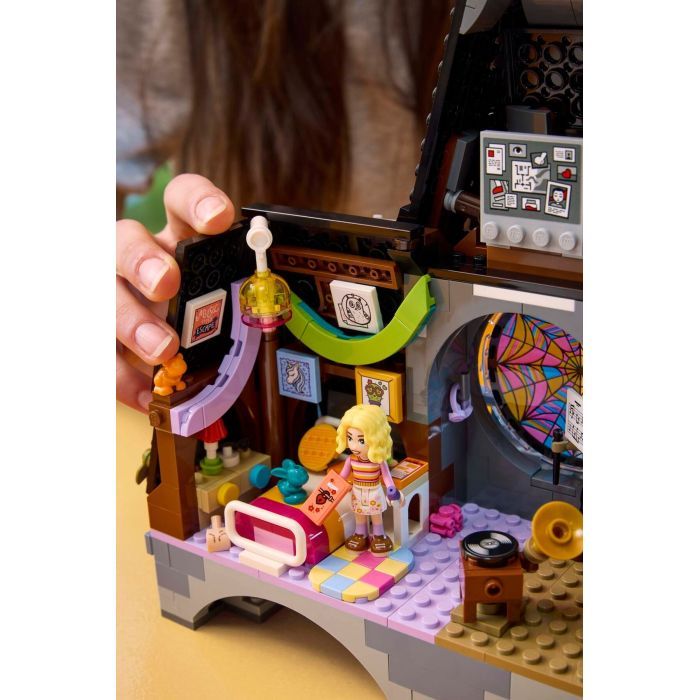 Конструктор LEGO Wednesday Комната Комната Венздей и Энид (76781) изображение 12
