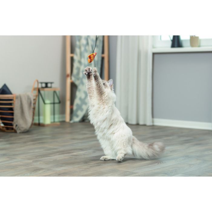 Игрушка для кошек Trixie Палочка с плюшевой рыбой 46 см (4011905456195) изображение 3