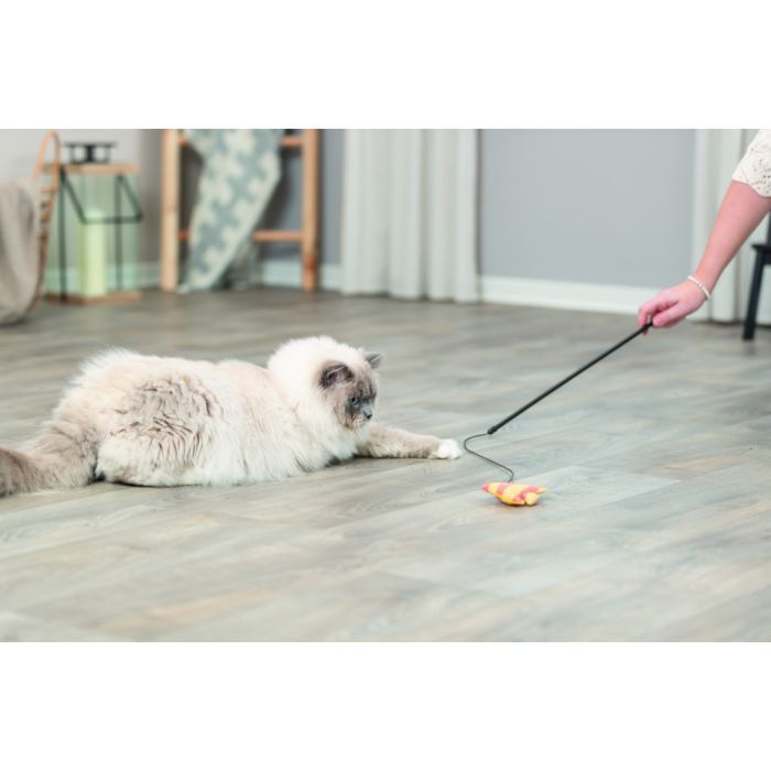 Игрушка для кошек Trixie Палочка с плюшевой рыбой 46 см (4011905456195) изображение 4