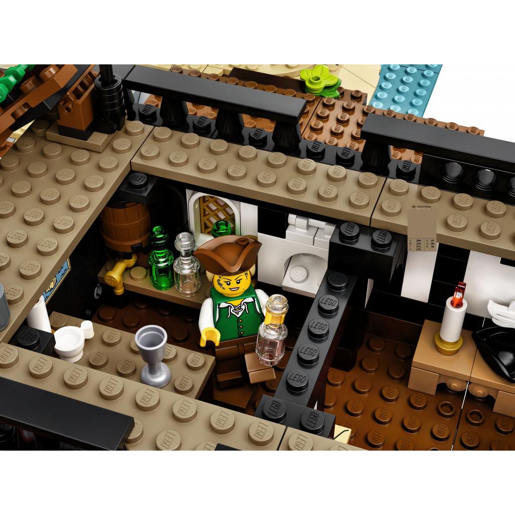 Конструктор LEGO Ideas Пираты из залива Барракуды 2545 деталей (21322) изображение 9