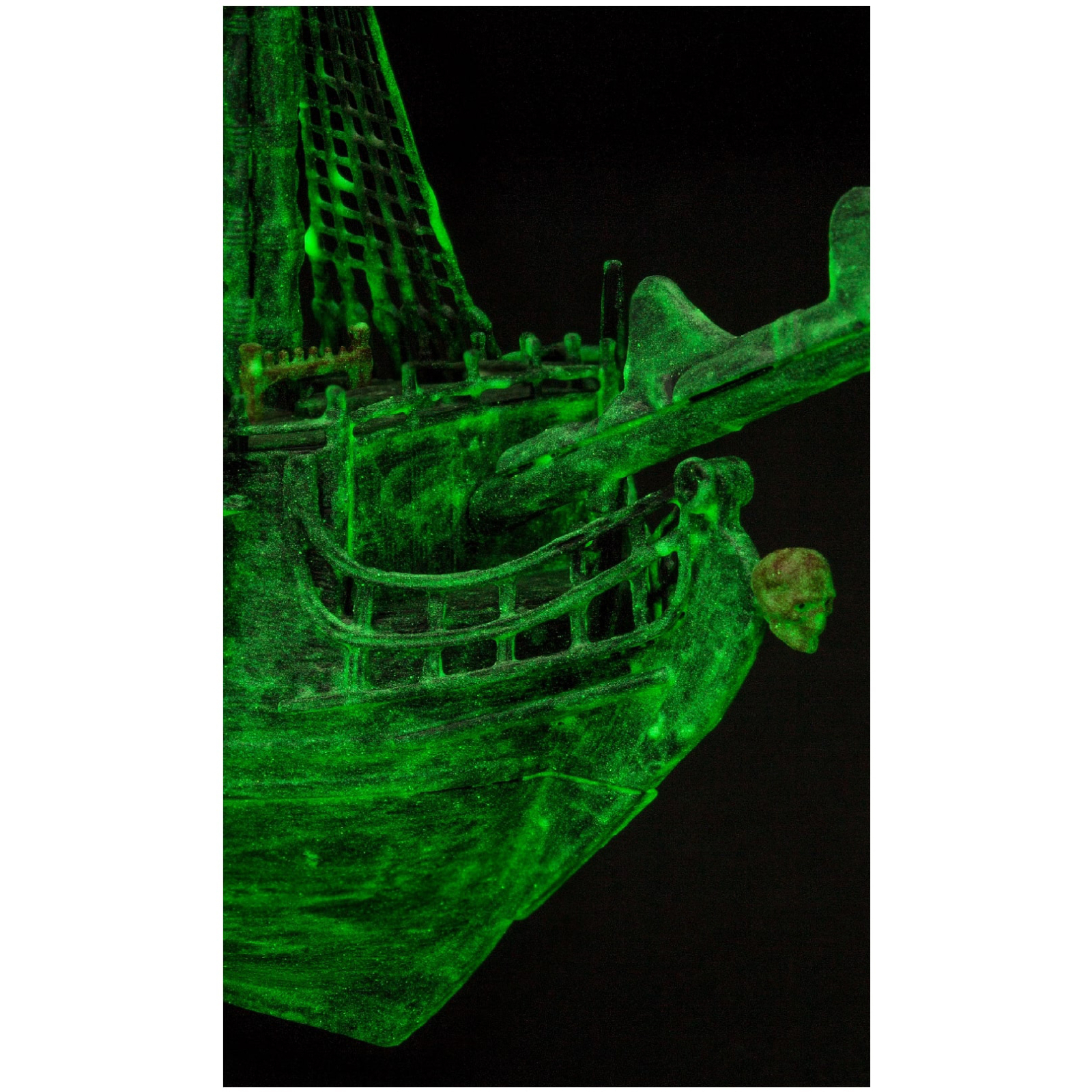 Сборная модель Revell Корабль-призрак уровень 2 масштаб 1:150 (RVL-05435) изображение 5