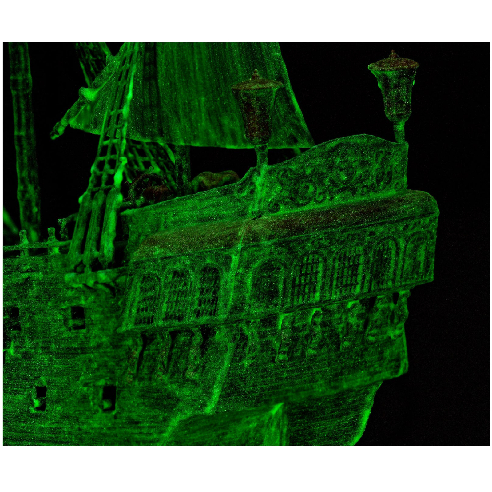 Сборная модель Revell Корабль-призрак уровень 2 масштаб 1:150 (RVL-05435) изображение 6