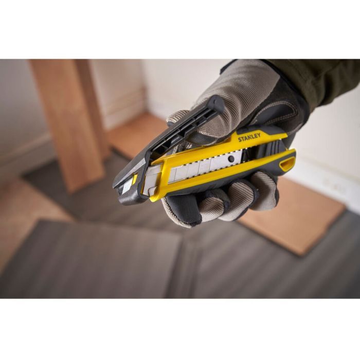Нож монтажный Stanley 18 мм, сегментный (STHT10501-0) изображение 5