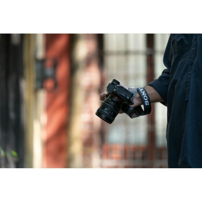 Объектив Sony FE 24-50mm F/2.8 G (SEL2450G.SYX) изображение 2