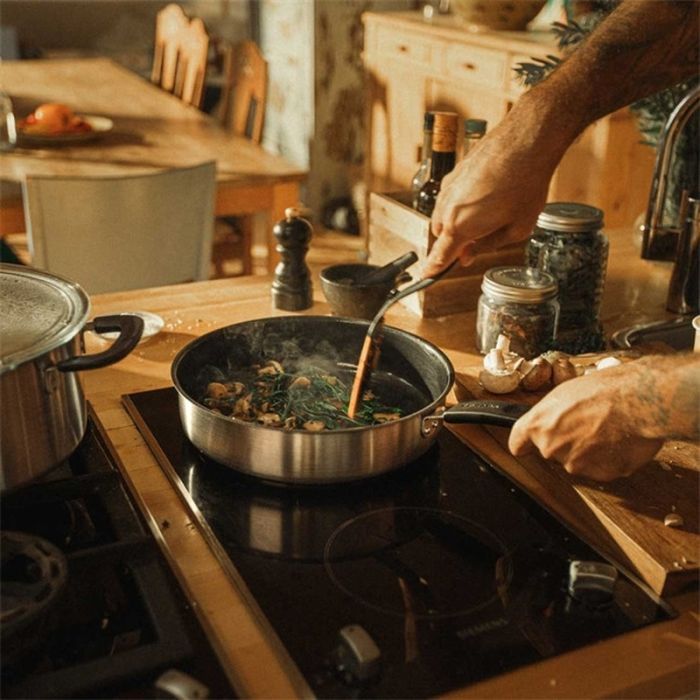 Сотейник Fiskars Functional Form з кришкою 26 см (1072314) изображение 6