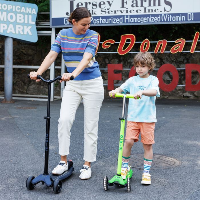 Самокат Micro Maxi Deluxe Neon LED" Ультра рожевий" (MMD233) изображение 8