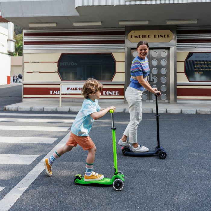 Самокат Micro Maxi Deluxe Neon LED" Ультра рожевий" (MMD233) изображение 9