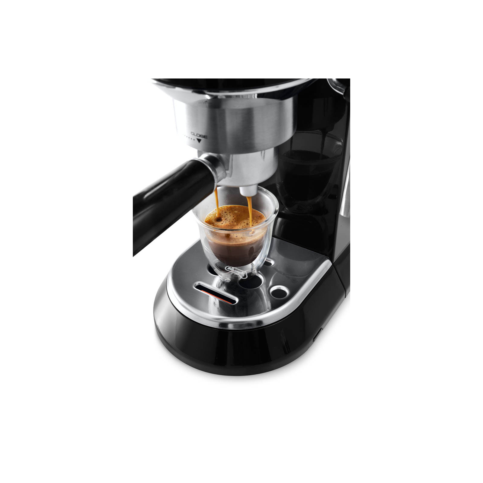 Рожковая кофеварка эспрессо DeLonghi EC 680 BK (EC680BK) изображение 4
