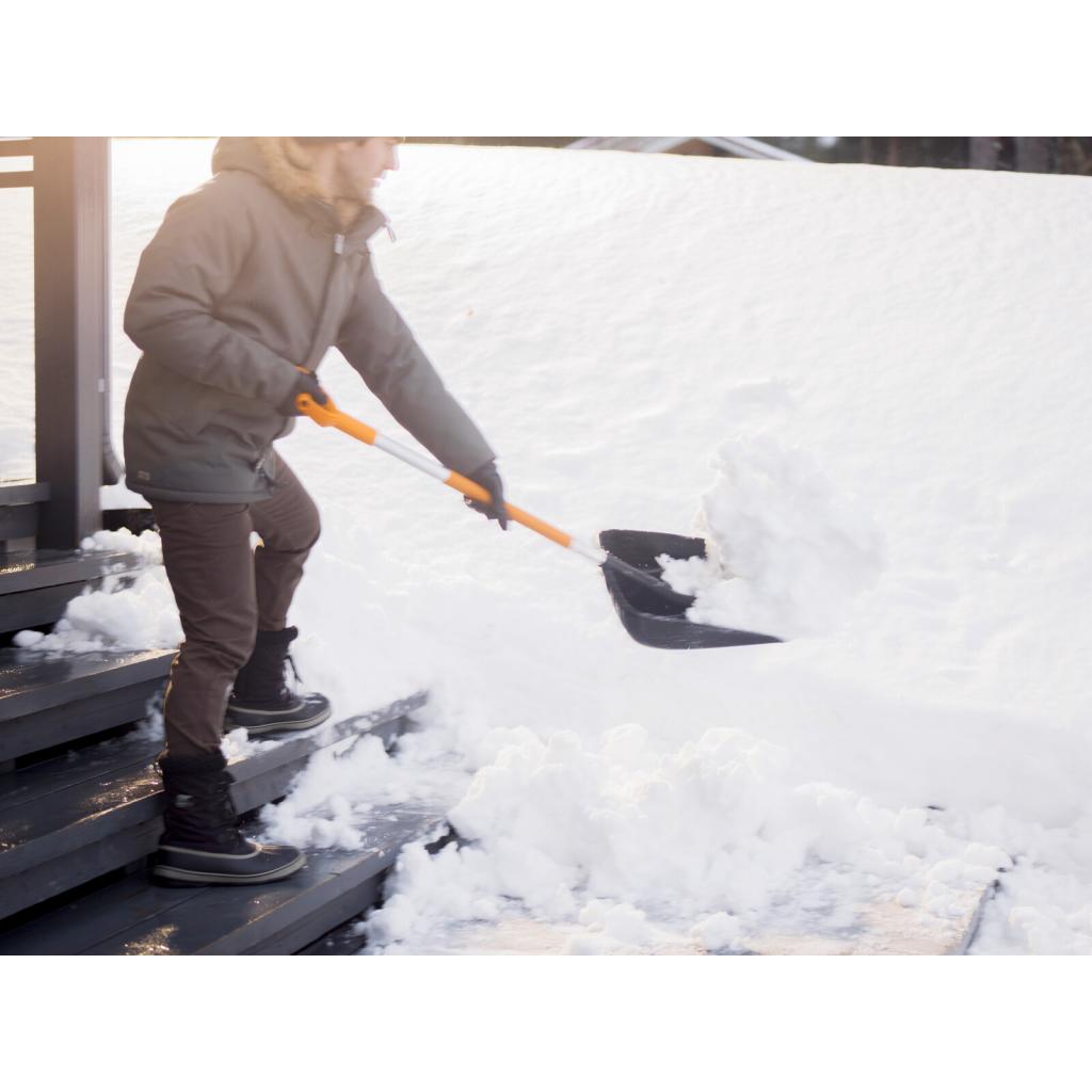 Лопата Fiskars для снігу SnowXpert (1003468) зображення 9