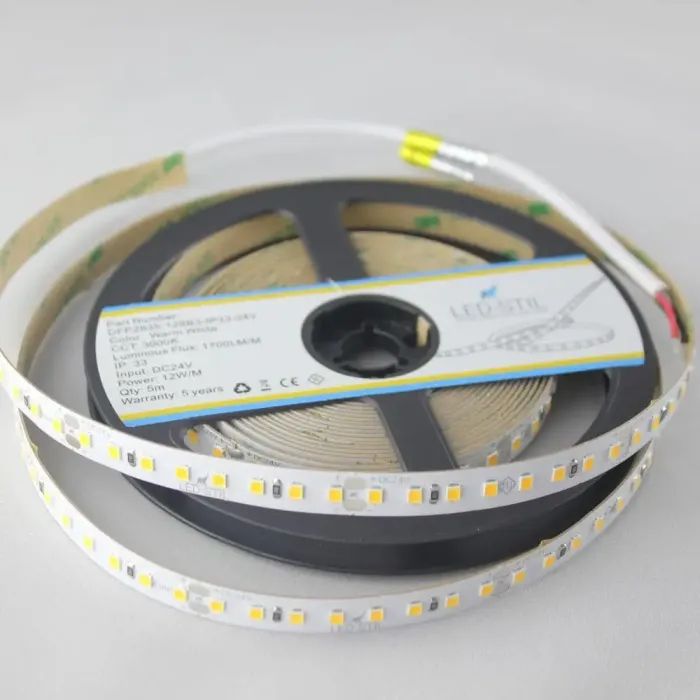 Светодиодная лента LED-STIL 3000K 12 Вт/м 2835 128 діодів IP33 24 Вольта 1700 lm тепле світло (DFP2835-128B3-IP33-24V) изображение 4
