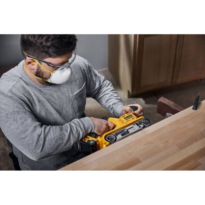 Шлифовальная машина DeWALT XR Li-Ion 18 В 2x5Ah, 198-320 м/мин, лента 75х533 мм (DCW220P2) изображение 9