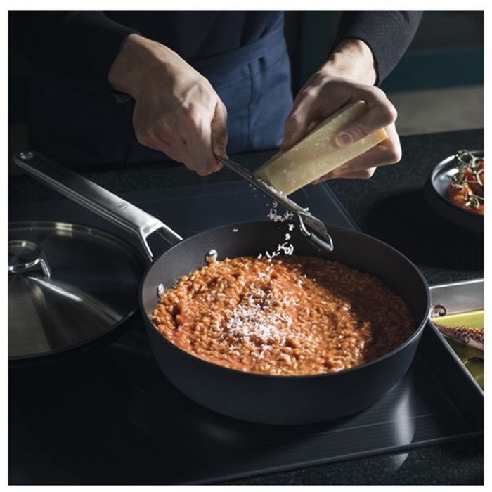 Сотейник Fiskars Taiten Optiheat з кришкою 26 см (1066949) изображение 8