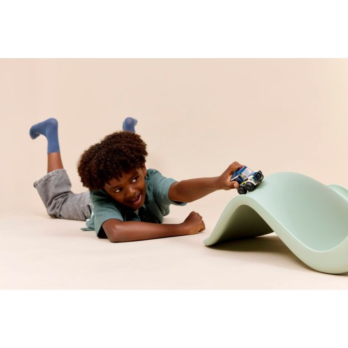 Конструктор LEGO City Автомобили — Полицейский грузовик (60481) изображение 7