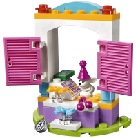 Конструктор LEGO Friends День рождения: магазин подарков (41113) изображение 4