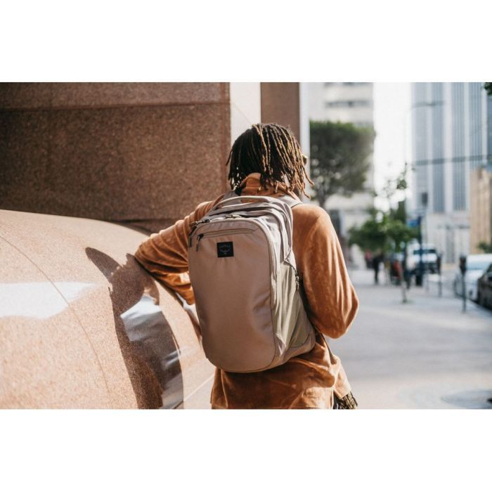 Рюкзак туристический Osprey Aoede Airspeed Backpack 20 tan concrete O/S (009.3445) изображение 8