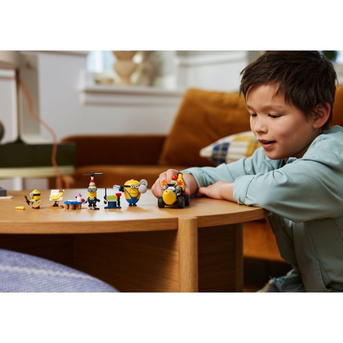 Конструктор LEGO Despicable Me Мужчины и банановый автомобиль (75580) изображение 8