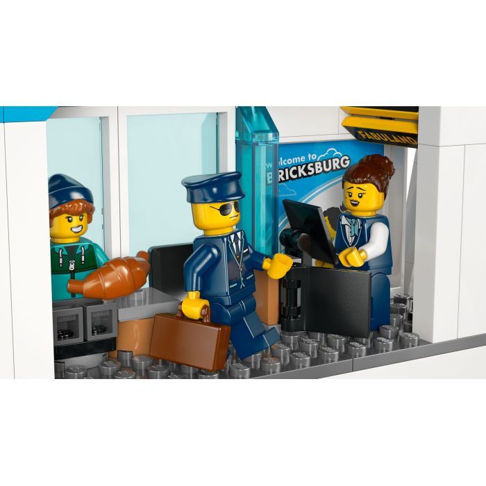 Конструктор LEGO City Аэропорт с самолетом (60502) изображение 8