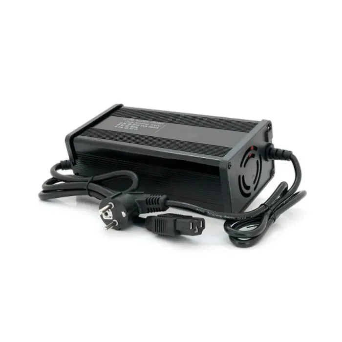 Сетевое зарядное устройство для АКБ Voltronic Li-ion 60V(71,4V), 17S, 15A, 900W (YT-HYD-60150) изображение 2