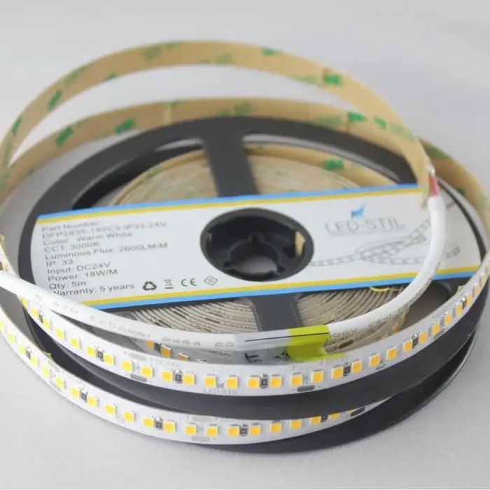 Світлодіодна стрічка LED-STIL 3000K 18 Вт/м 2835 192 діода IP33 24 Вольта 2600 lm тепле світло (DFP2835-192C3-IP33-24V) зображення 2