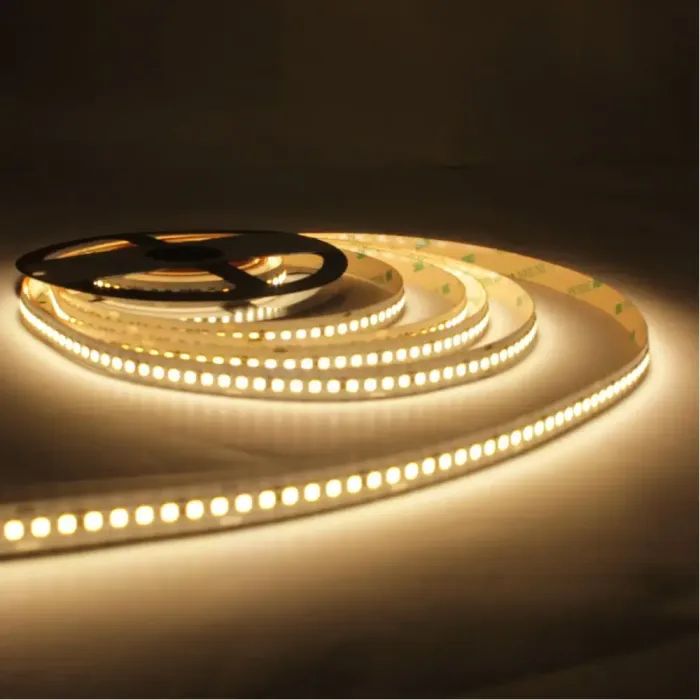 Світлодіодна стрічка LED-STIL 3000K 18 Вт/м 2835 192 діода IP33 24 Вольта 2600 lm тепле світло (DFP2835-192C3-IP33-24V) зображення 3