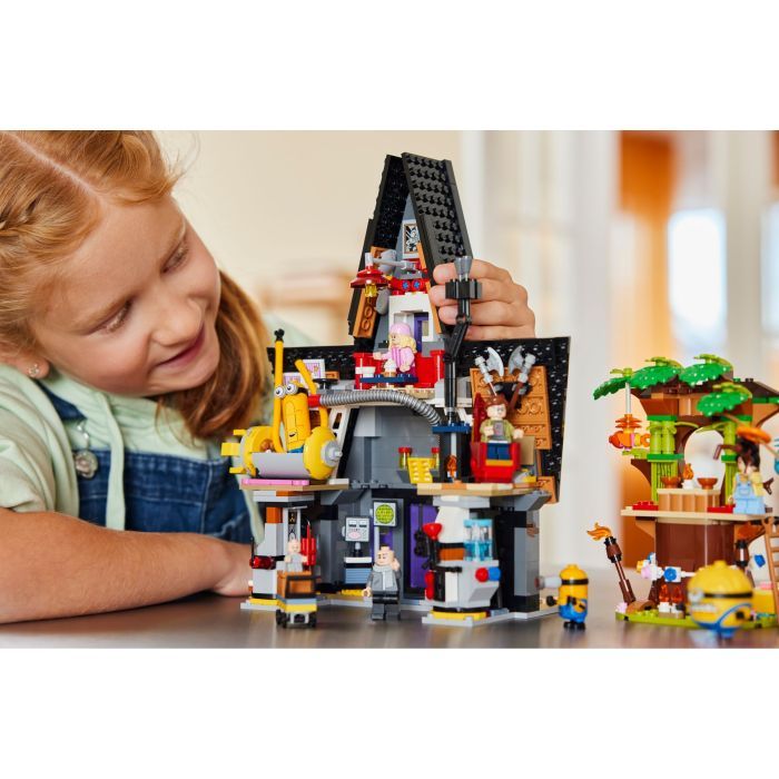 Конструктор LEGO Ничтожное я 4 Семейное имение Игру и муртадов 868 деталей (75583) изображение 10