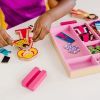 Развивающая игрушка Melissa&Doug Магнитная одевалка средняя Эбби и Эмма (MD14940) изображение 4