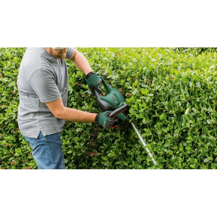 Кущоріз Bosch UniversalHedgeCut 60 480Вт, 60см, крок різу 30мм, 3.7 кг (0.600.8C0.703) зображення 4