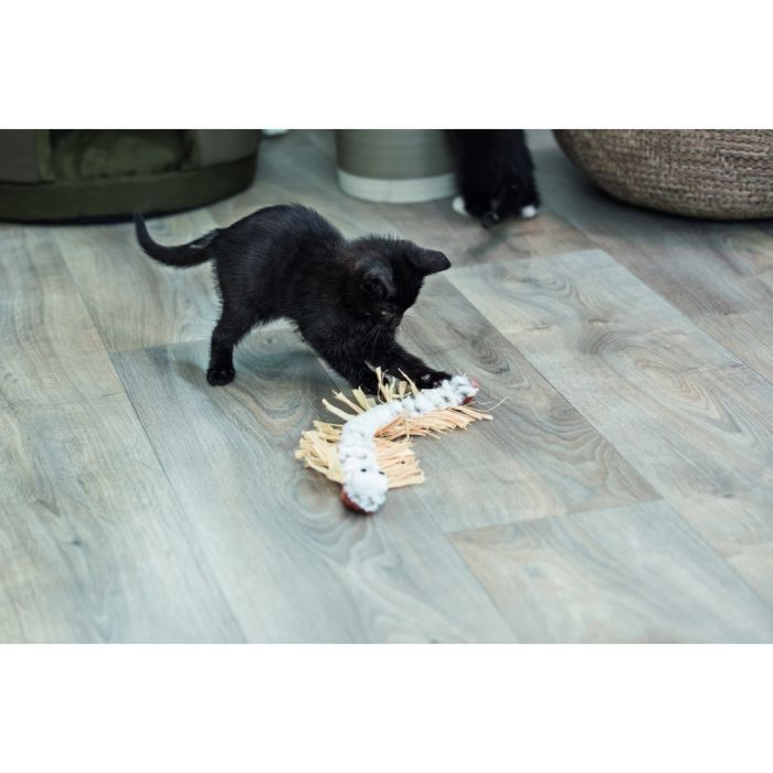 Іграшка для котів Trixie Сороконіжка плюш і рафія 33 см (4011905455969) зображення 4