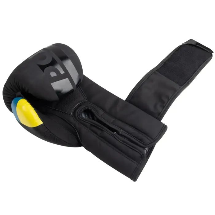 Боксерські рукавички PowerPlay 3021 Ukraine Чорні 14 унцій (PP_3021_14oz_Black) зображення 6
