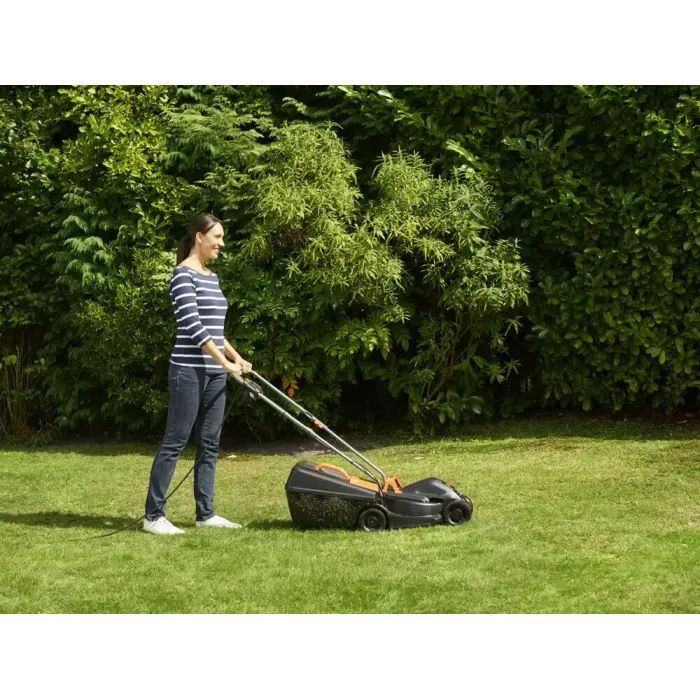 Газонокосилка Black&Decker 1 кВт, 32 см (BEMW351) изображение 4
