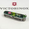 Ніж Victorinox Huntsman Zodiac 91 мм Зелений дерев'яний дракон (1.3713.3_Z3240p) зображення 6